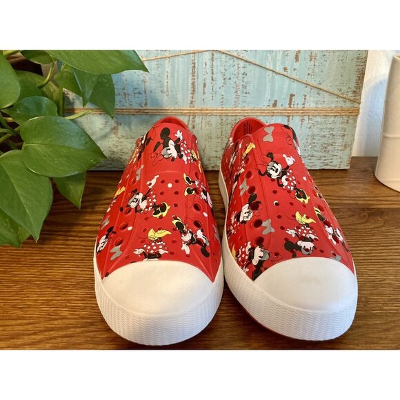 Minnie Mouse Shoes Womens 8 Red Native Jefferson Slip On Disney Allover Sneakers - Picture 2 of 9